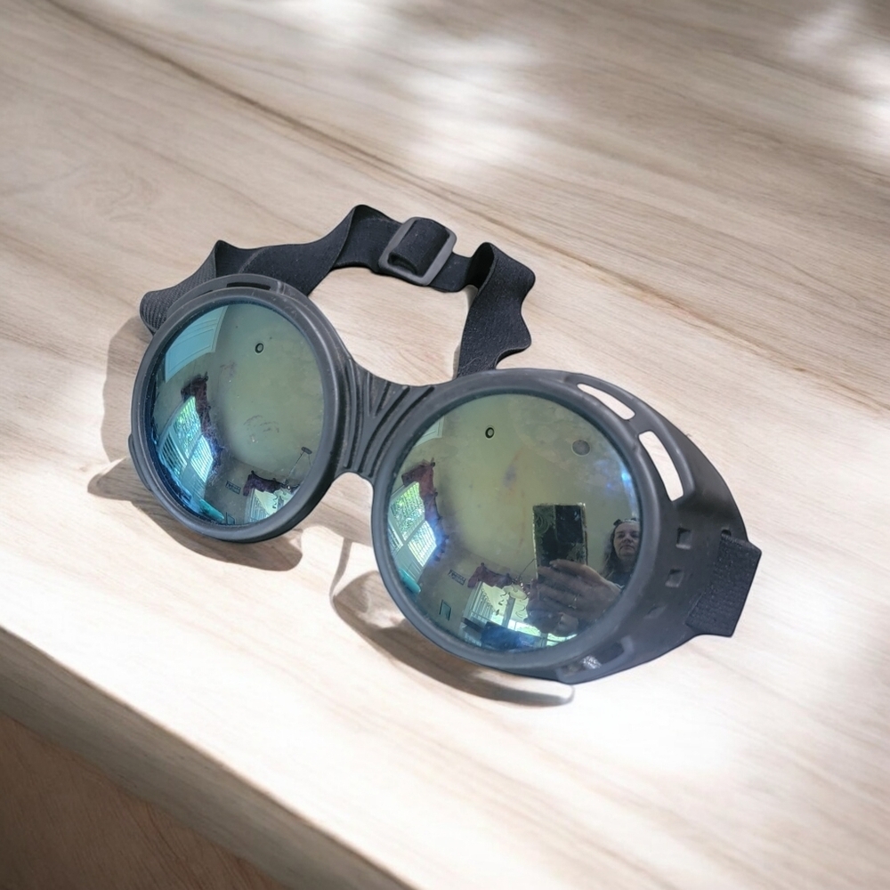 Mirrored goggles